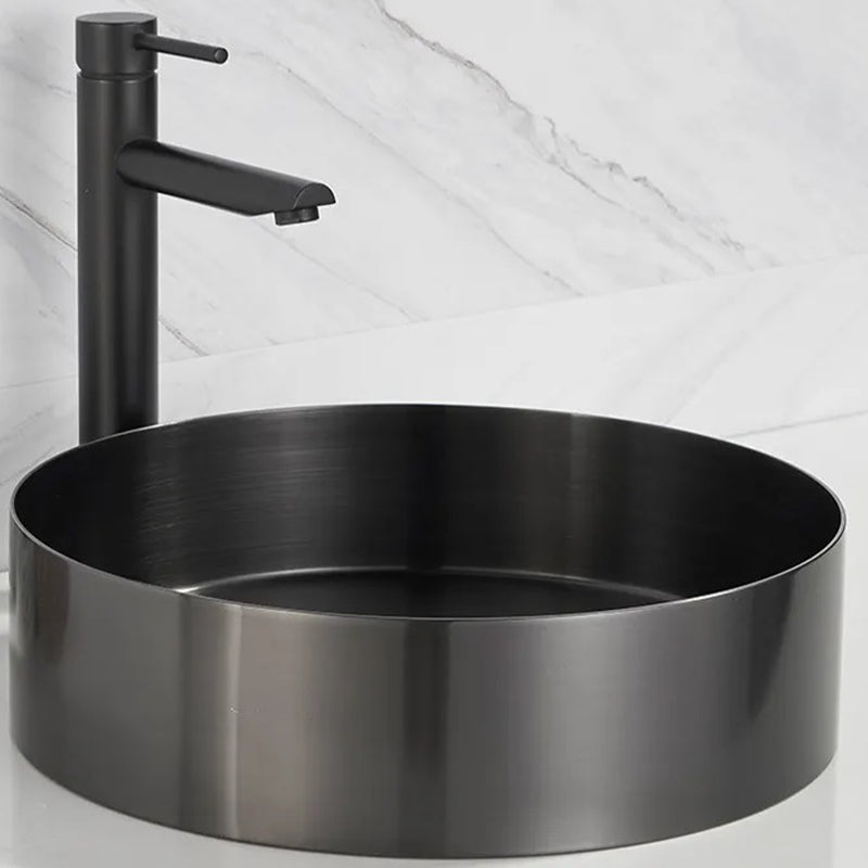 Avery Round Stainless Steel Wash Basin