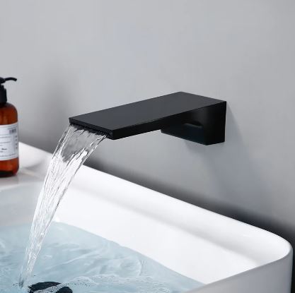 Devario Waterfall Wall Spout 95*180*40mm